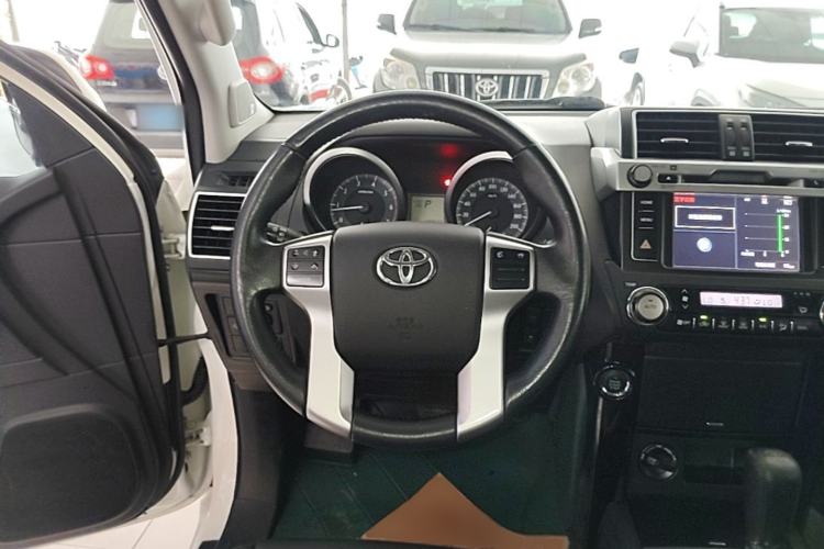 Used Toyota Prado 2016 2.7L Automatic Luxury Edition Steering Wheel