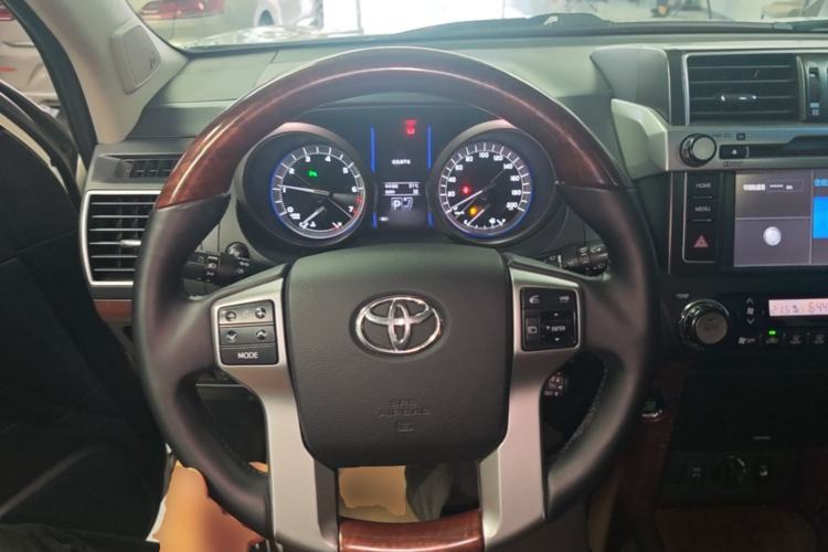 Used Toyota Prado 2016 3.5L Automatic TX-L NAVI Steering Wheel