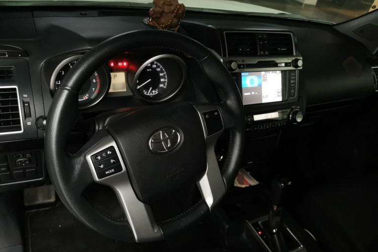 Used Toyota Prado 2016 2.7L Automatic Luxury Edition Steering Wheel