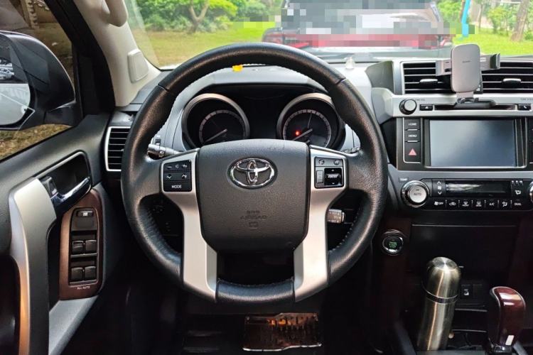 Used Toyota Prado 2016 3.5L Automatic TX-L Steering Wheel