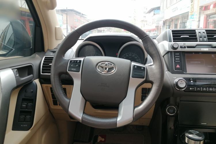 Used Toyota Prado 2016 2.7L Automatic Luxury Edition Steering Wheel