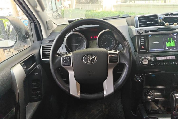 Used Toyota Prado 2016 2.7L Automatic Standard Edition Steering Wheel