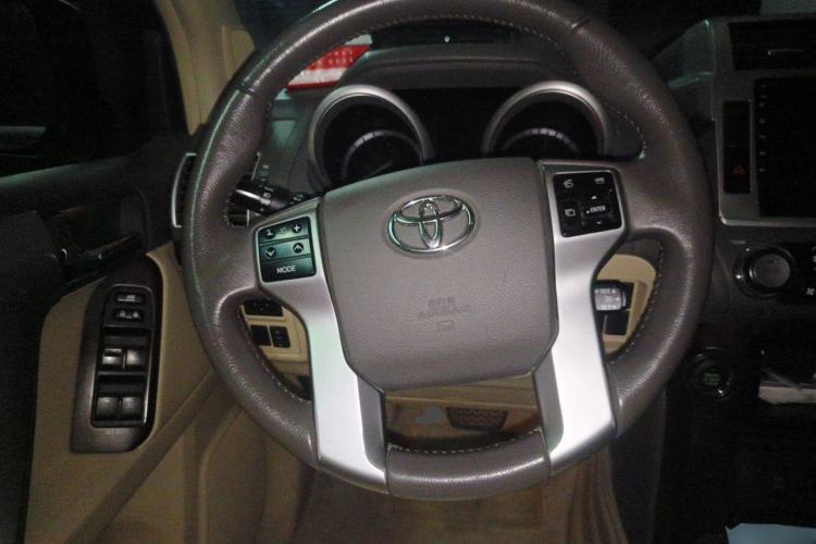 Used Toyota Prado 2016 3.5L Automatic TX-L Steering Wheel