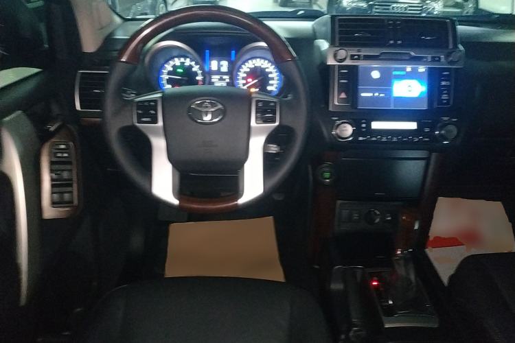 Used Toyota Prado 2016 3.5L Automatic TX-L NAVI Steering Wheel