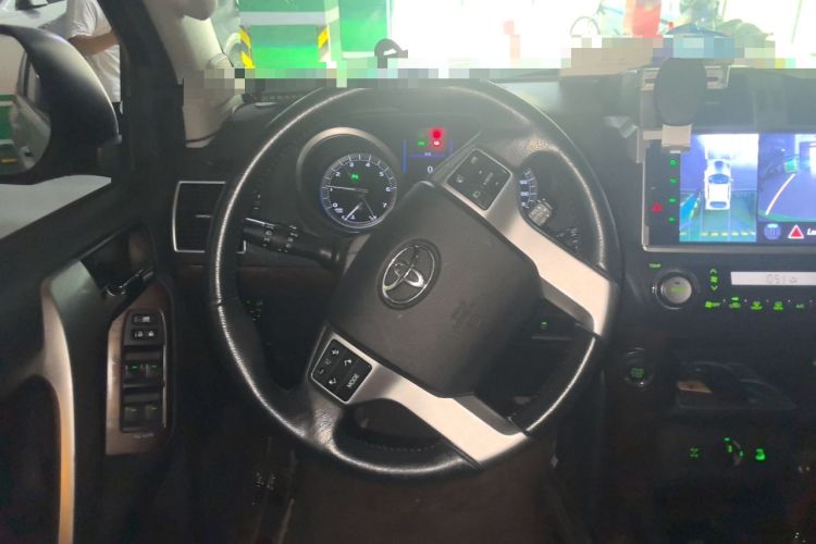 Used Toyota Prado 2016 3.5L Automatic TX-L Steering Wheel