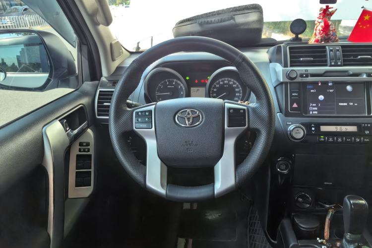 Used Toyota Prado 2016 2.7L Automatic Luxury Edition Steering Wheel