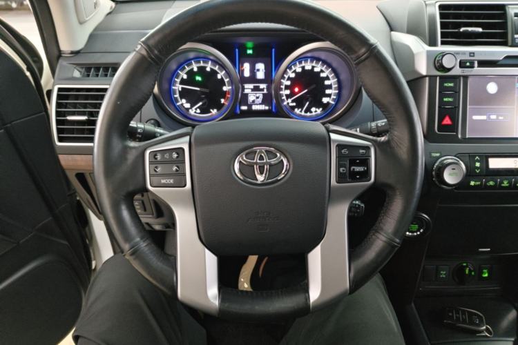 Used Toyota Prado 2016 3.5L Automatic TX-L NAVI Steering Wheel