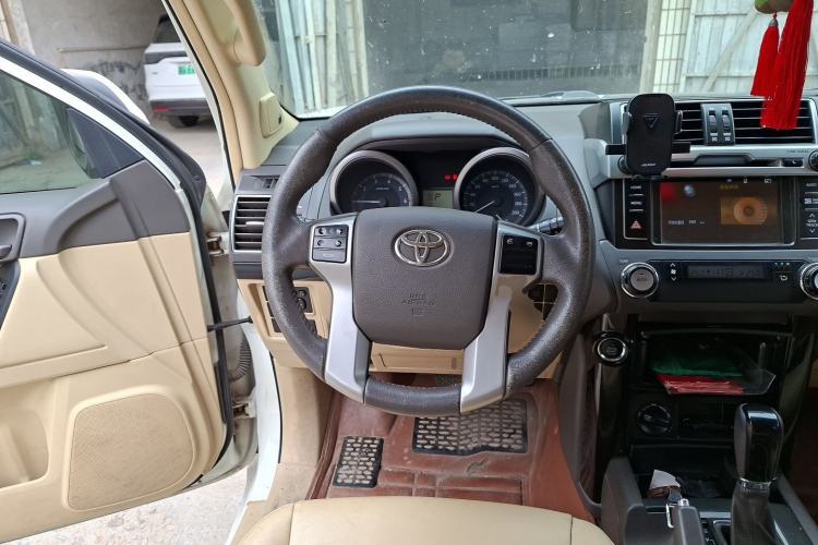 Used Toyota Prado 2016 2.7L Automatic Luxury Edition Steering Wheel