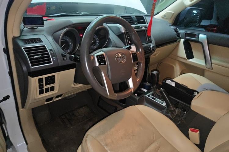 Used Toyota Prado 2016 2.7L Automatic Luxury Edition Steering Wheel