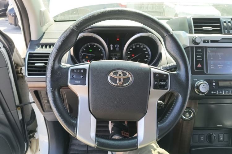 Used Toyota Prado 2016 3.5L Automatic TX-L Steering Wheel