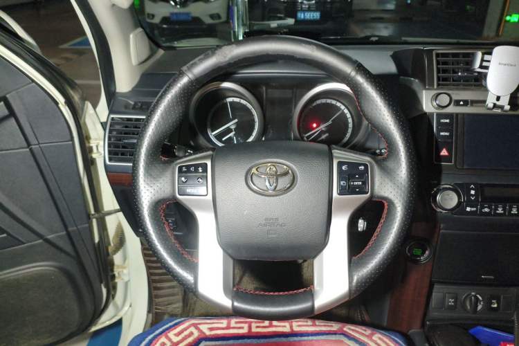 Used Toyota Prado 2016 3.5L Automatic TX-L Steering Wheel