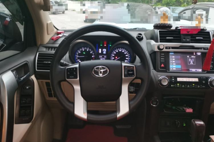 Used Toyota Prado 2016 3.5L Automatic TX-L Steering Wheel