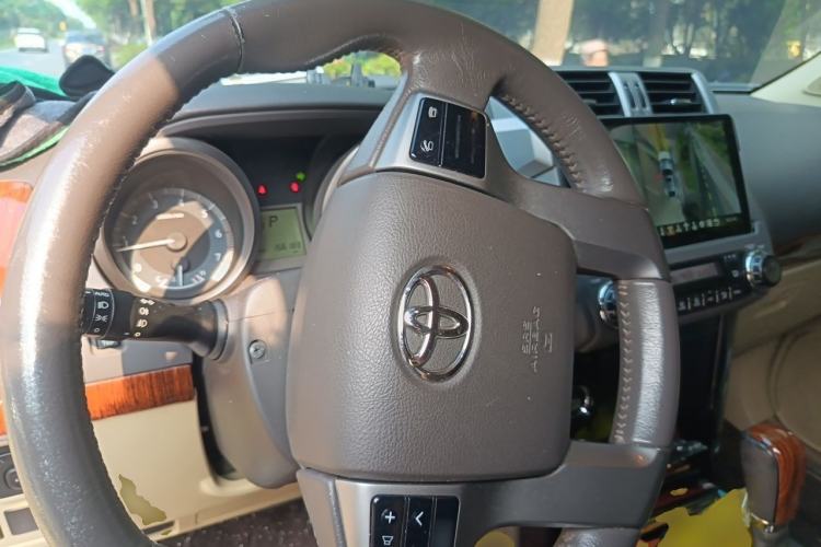 Used Toyota Prado 2016 2.7L Automatic Luxury Edition Steering Wheel