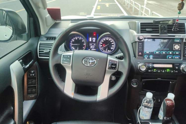 Used Toyota Prado 2016 3.5L Automatic TX-L Steering Wheel