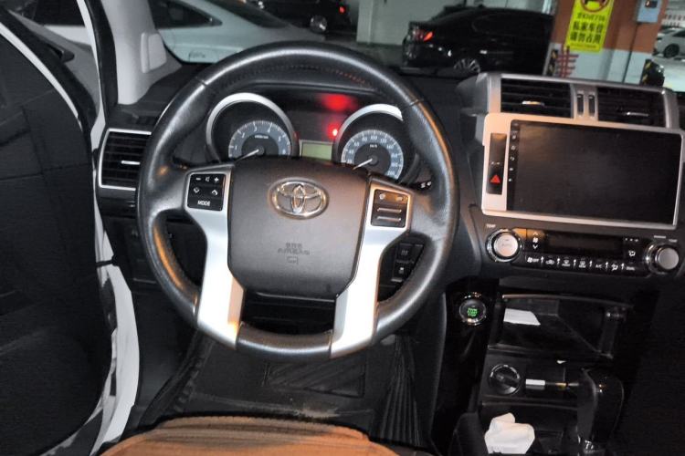 Used Toyota Prado 2016 2.7L Automatic Standard Edition Steering Wheel