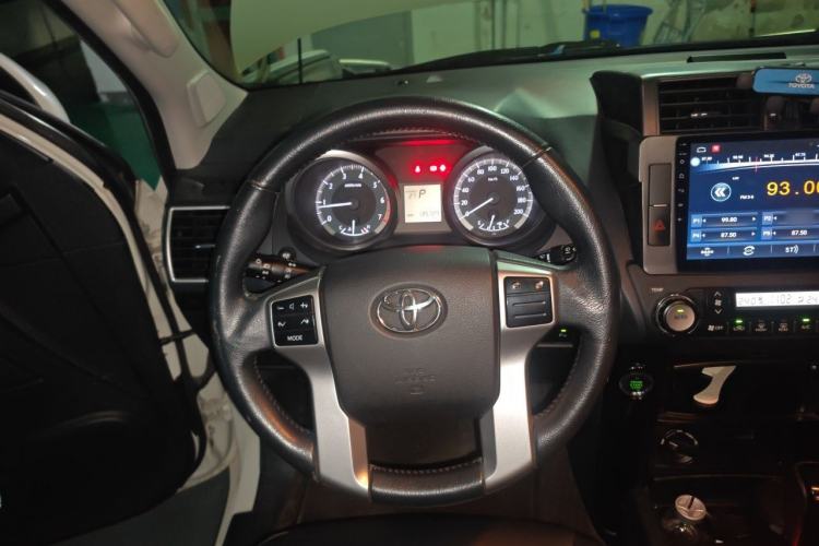 Used Toyota Prado 2016 2.7L Automatic Standard Edition Steering Wheel