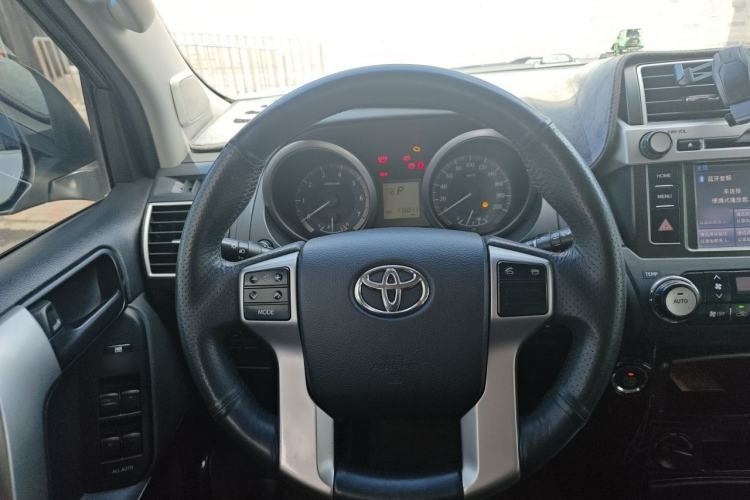 Used Toyota Prado 2016 2.7L Automatic Standard Edition Steering Wheel