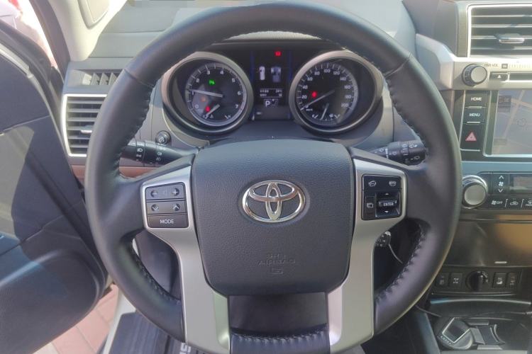 Used Toyota Prado 2016 3.5L Automatic TX-L Steering Wheel