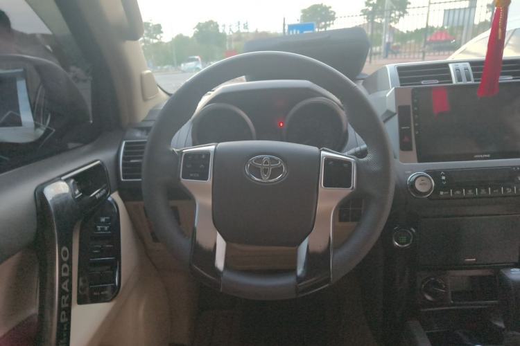 Used Toyota Prado 2016 2.7L Automatic Standard Edition Steering Wheel