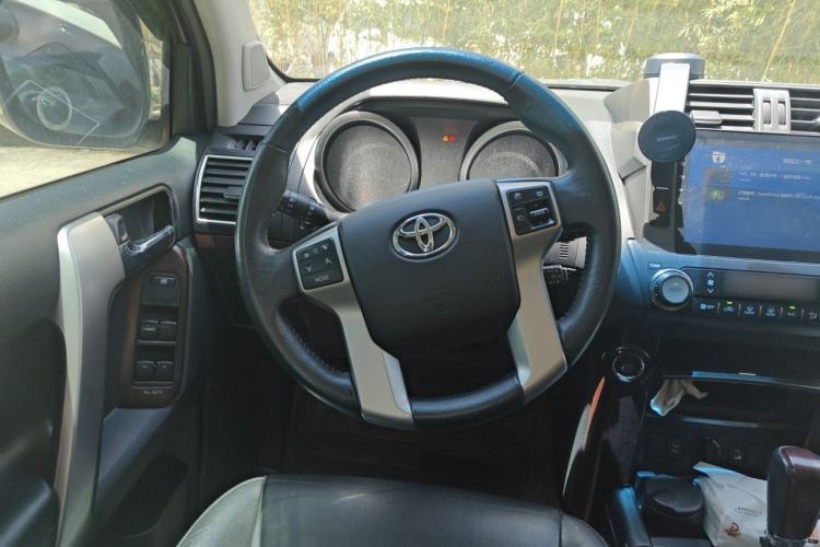 Used Toyota Prado 2016 3.5L Automatic TX-L Steering Wheel