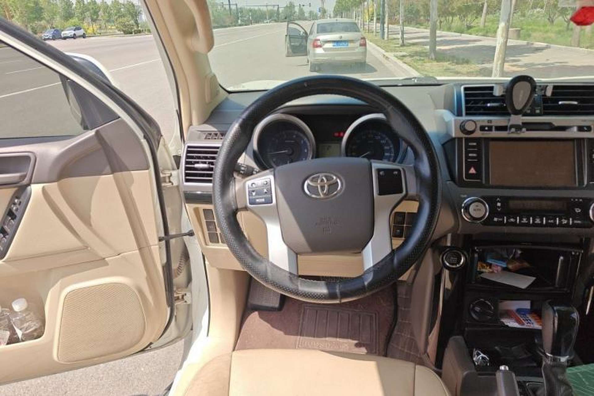 Used Toyota Prado 2016 2.7L Automatic Luxury Edition Steering Wheel