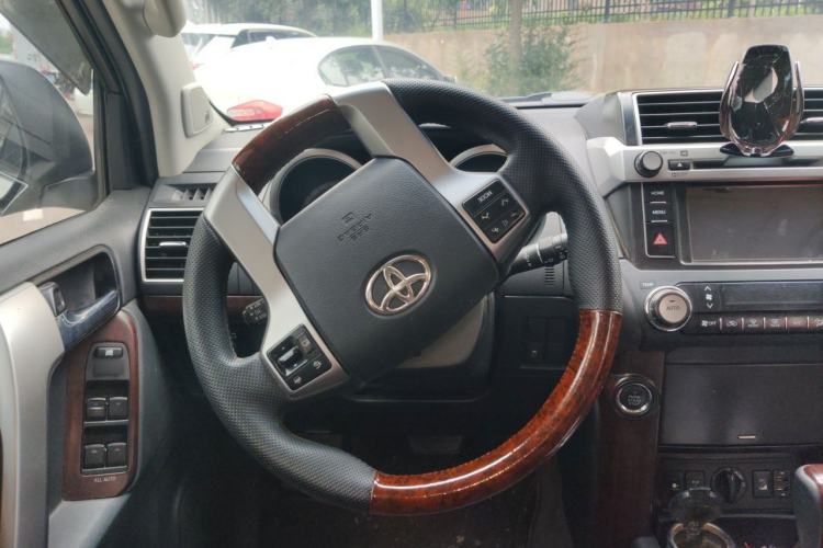 Used Toyota Prado 2016 3.5L Automatic TX-L NAVI Steering Wheel