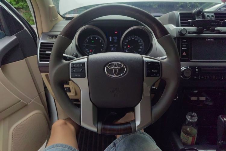 Used Toyota Prado 2016 3.5L Automatic TX-L Steering Wheel