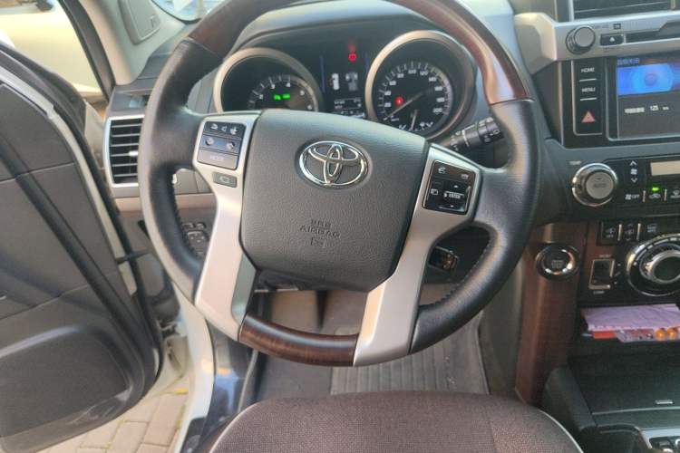 Used Toyota Prado 2016 3.5L Automatic VX NAVI Steering Wheel