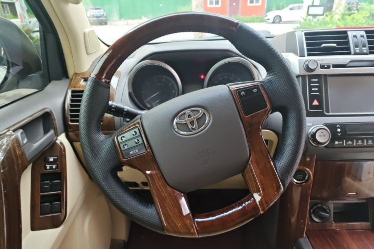 Used Toyota Prado 2016 2.7L Automatic Standard Edition Steering Wheel