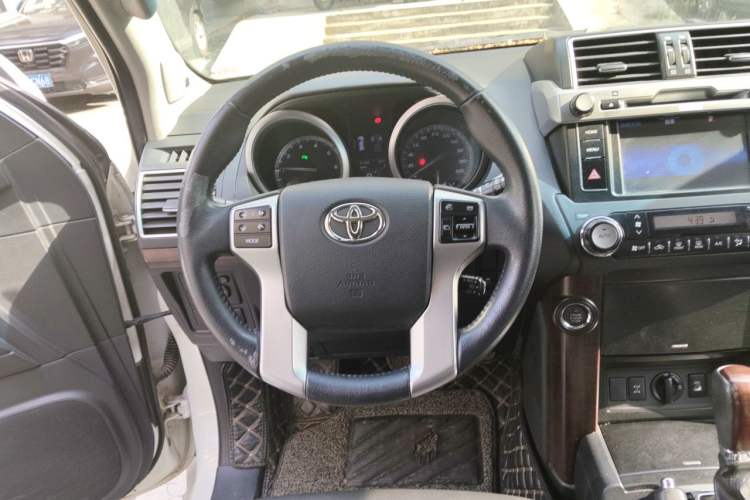 Used Toyota Prado 2016 3.5L Automatic TX-L NAVI Steering Wheel
