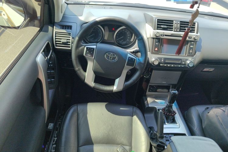 Used Toyota Prado 2016 2.7L Automatic Luxury Edition Steering Wheel