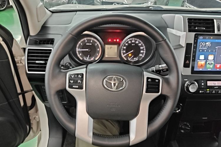 Used Toyota Prado 2016 2.7L Automatic Standard Edition Steering Wheel