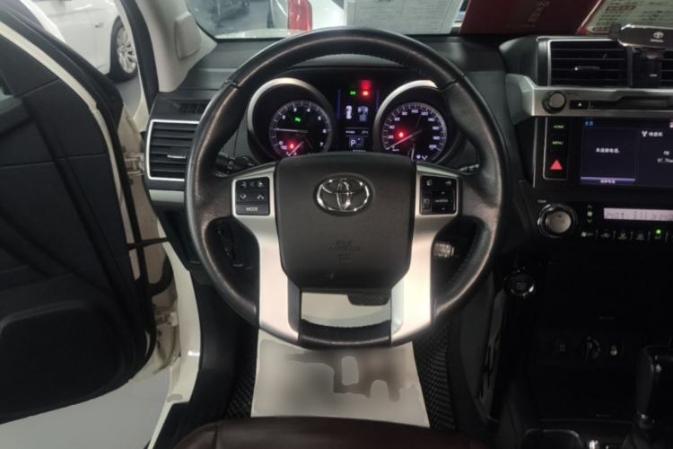 Used Toyota Prado 2016 3.5L Automatic TX-L Steering Wheel
