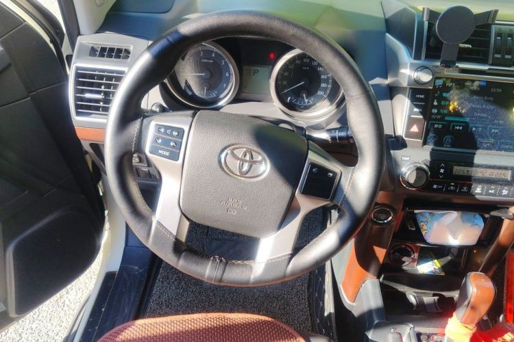 Used Toyota Prado 2016 2.7L Automatic Standard Edition Steering Wheel