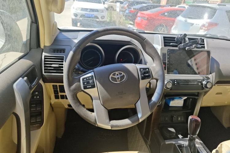 Used Toyota Prado 2016 3.5L Automatic TX-L Steering Wheel