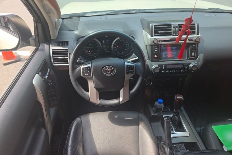 Used Toyota Prado 2016 3.5L Automatic TX-L Steering Wheel