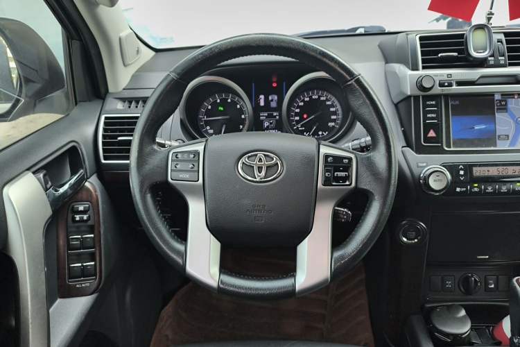Used Toyota Prado 2016 3.5L Automatic TX-L NAVI Steering Wheel