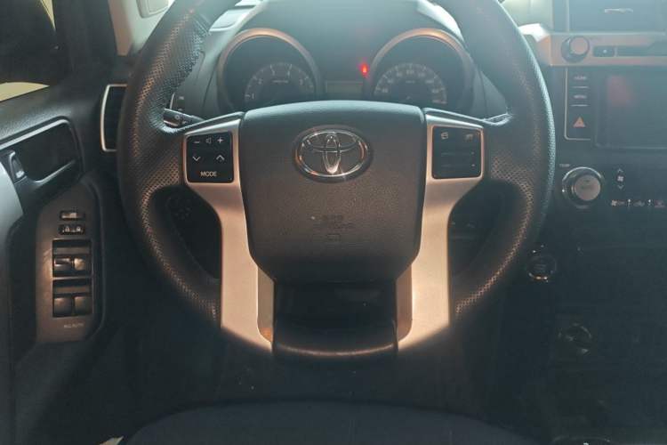 Used Toyota Prado 2016 2.7L Automatic Standard Edition Steering Wheel