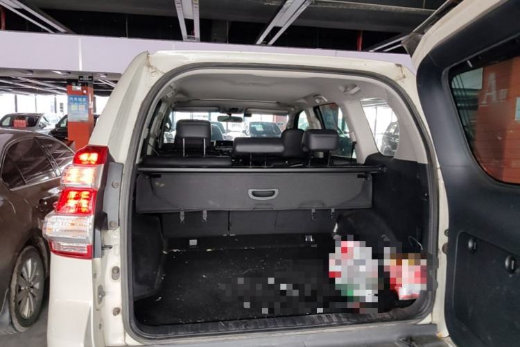 Used Toyota Prado 2016 2.7L Automatic Standard Edition Trunk