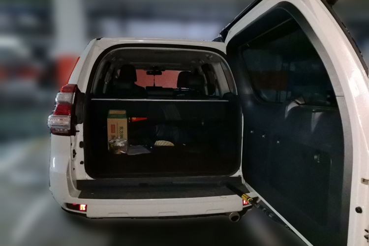 Used Toyota Prado 2016 3.5L Automatic TX-L Trunk