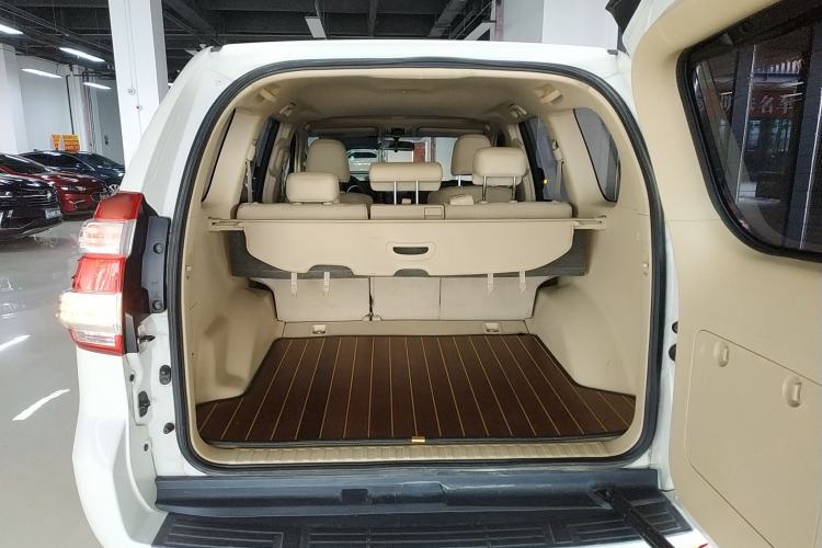 Used Toyota Prado 2016 2.7L Automatic Standard Edition Trunk