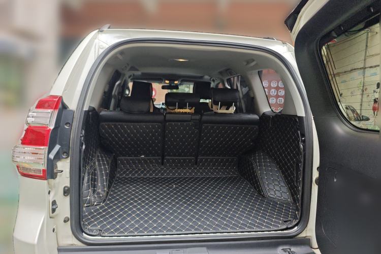 Used Toyota Prado 2016 2.7L Automatic Standard Edition Trunk