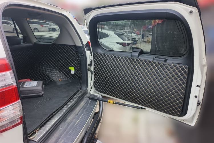 Used Toyota Prado 2016 3.5L Automatic TX-L Trunk