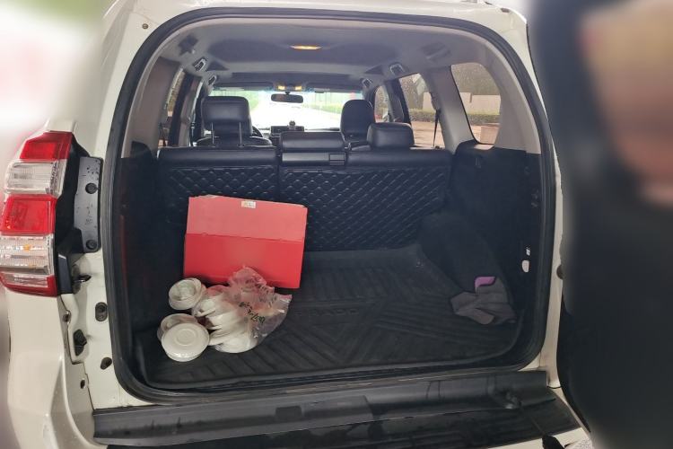 Used Toyota Prado 2016 3.5L Automatic TX-L Trunk
