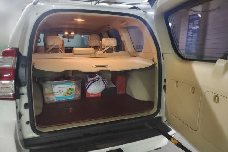 Used Toyota Prado 2016 2.7L Automatic Standard Edition Trunk