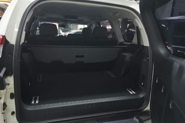 Used Toyota Prado 2016 3.5L Automatic VX NAVI Trunk