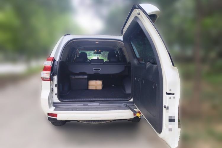 Used Toyota Prado 2016 2.7L Automatic Standard Edition Trunk