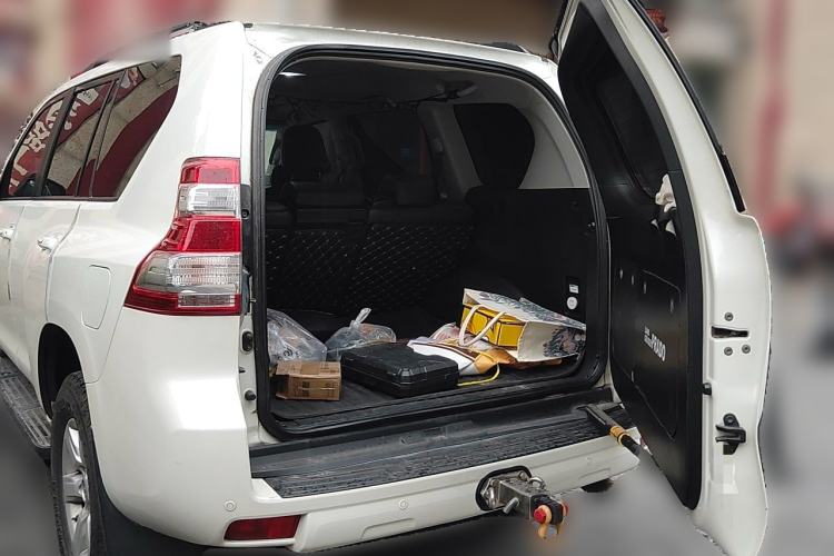 Used Toyota Prado 2016 2.7L Automatic Standard Edition Trunk