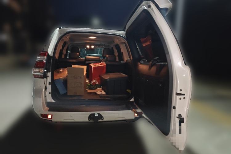 Used Toyota Prado 2016 3.5L Automatic TX-L Trunk