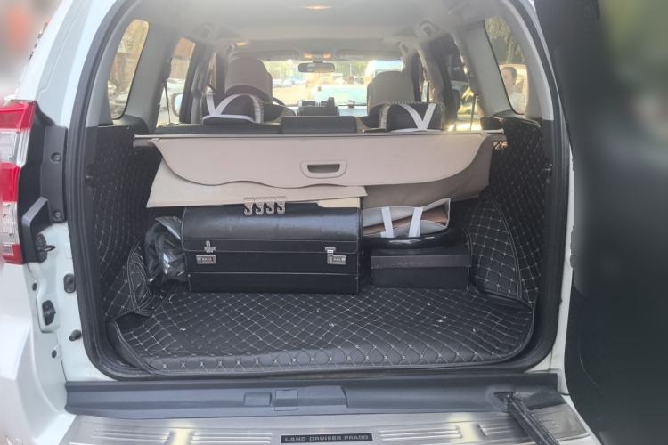 Used Toyota Prado 2016 2.7L Automatic Standard Edition Trunk